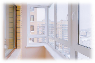 Балконные остекления и двери в Биробиджане и ЕАО